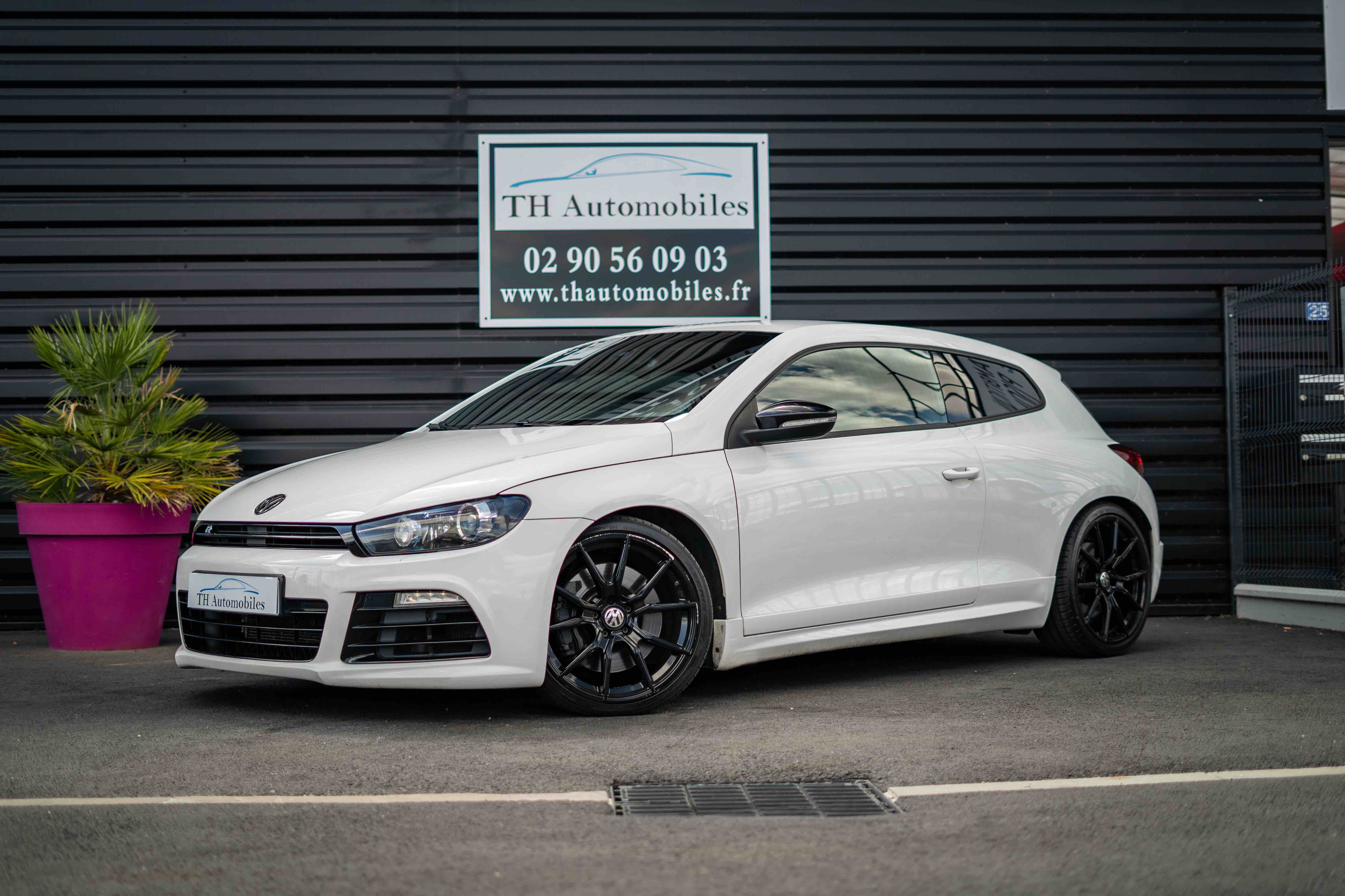 VOLKSWAGEN SCIROCCO II R 2 0 TSI 265 DSG6 TH Automobiles