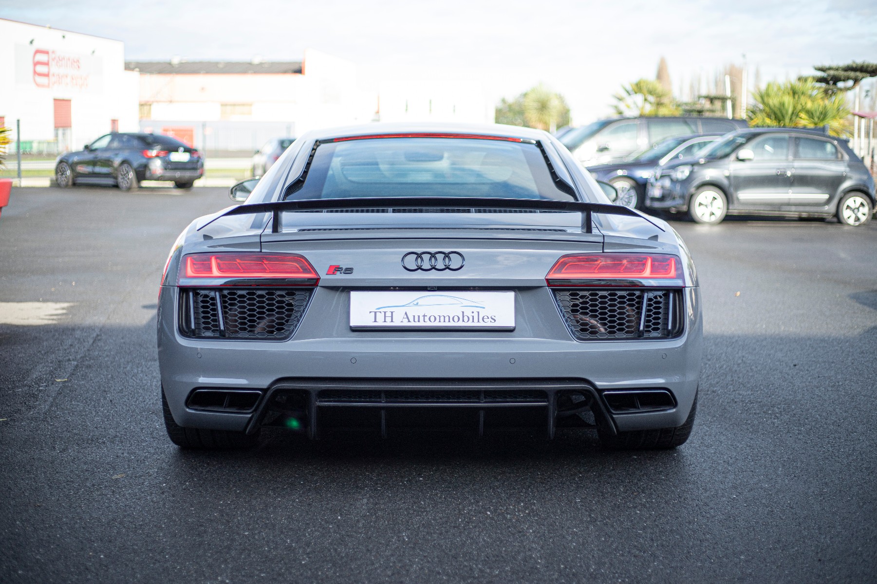 AUDI R8 V10 PLUS 5.2 FSI 610 S TRONIC 7 QUATTRO