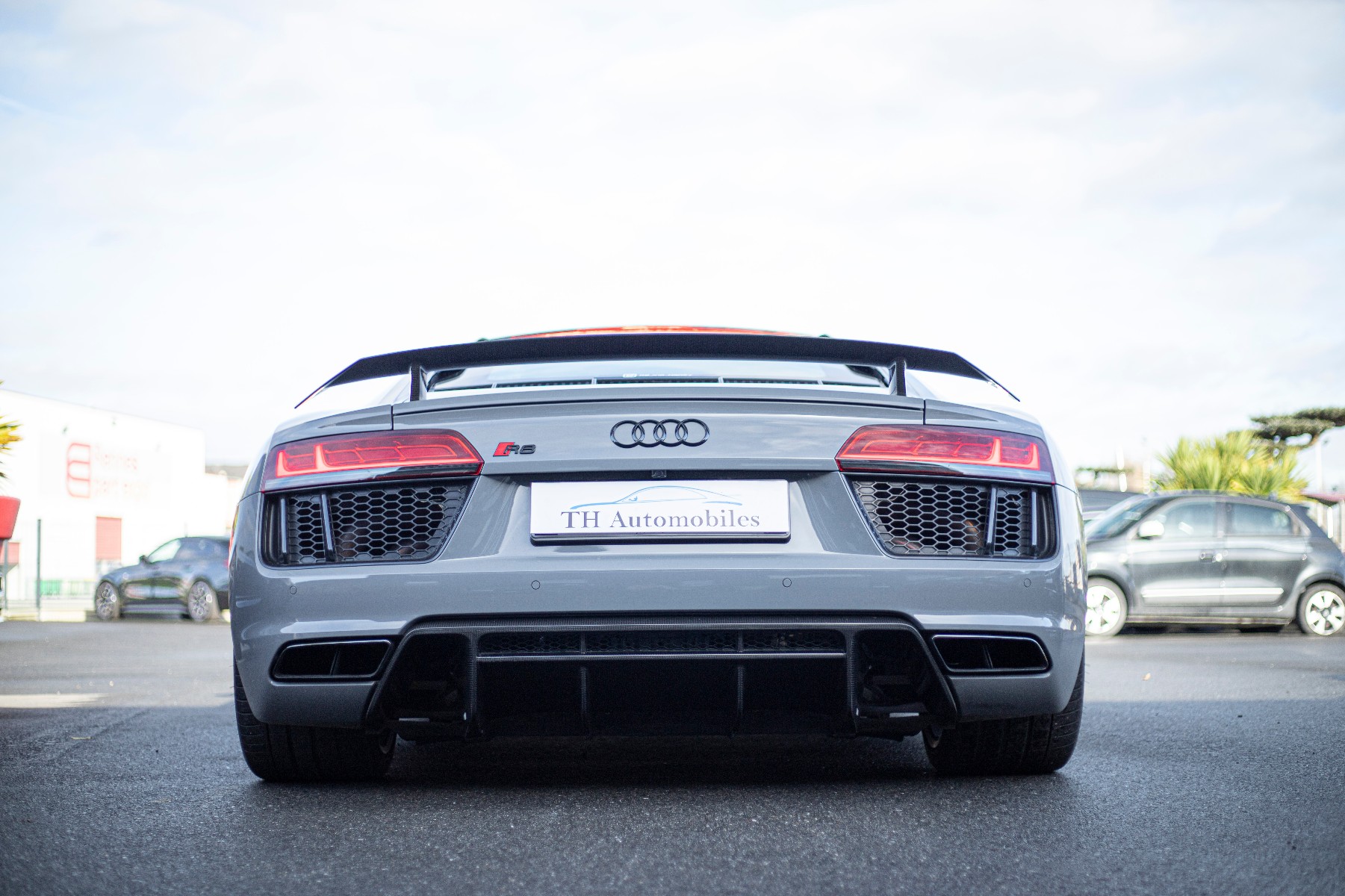 AUDI R8 V10 PLUS 5.2 FSI 610 S TRONIC 7 QUATTRO