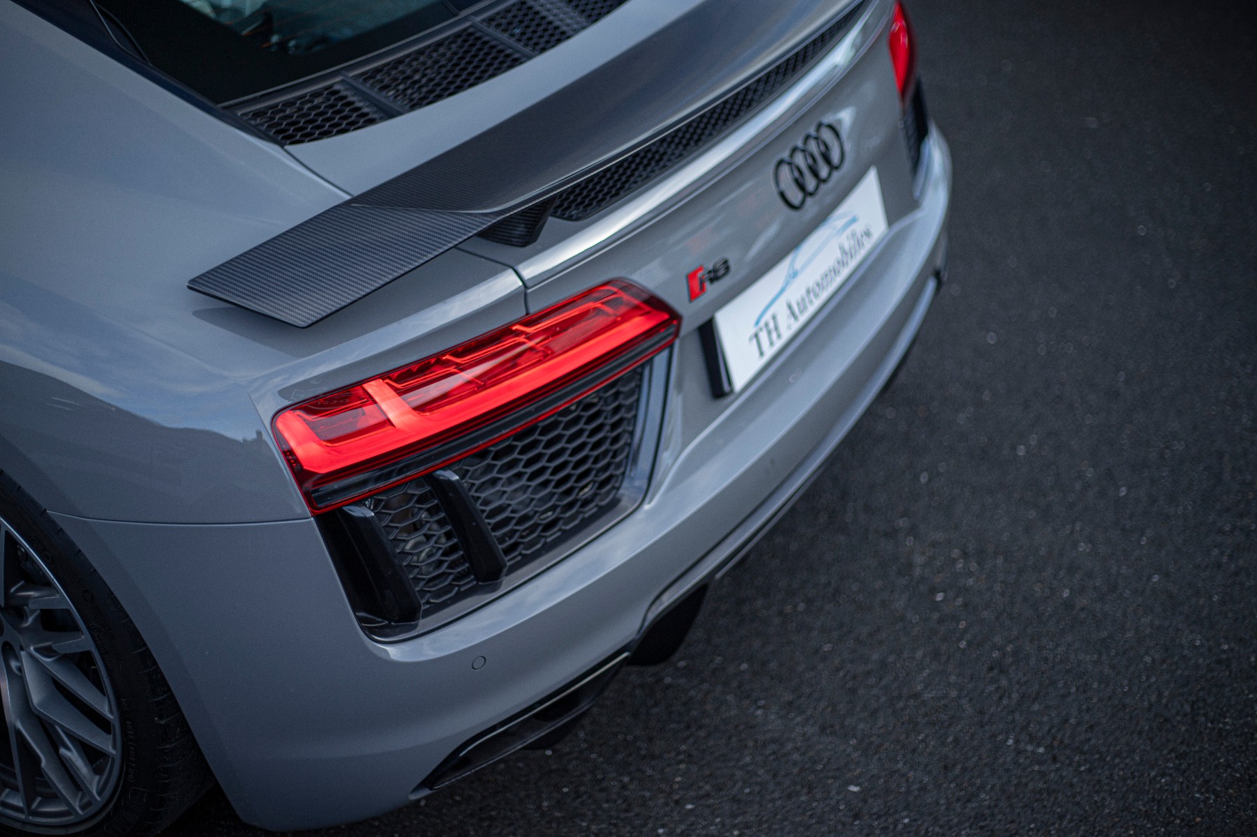 AUDI R8 V10 PLUS 5.2 FSI 610 S TRONIC 7 QUATTRO