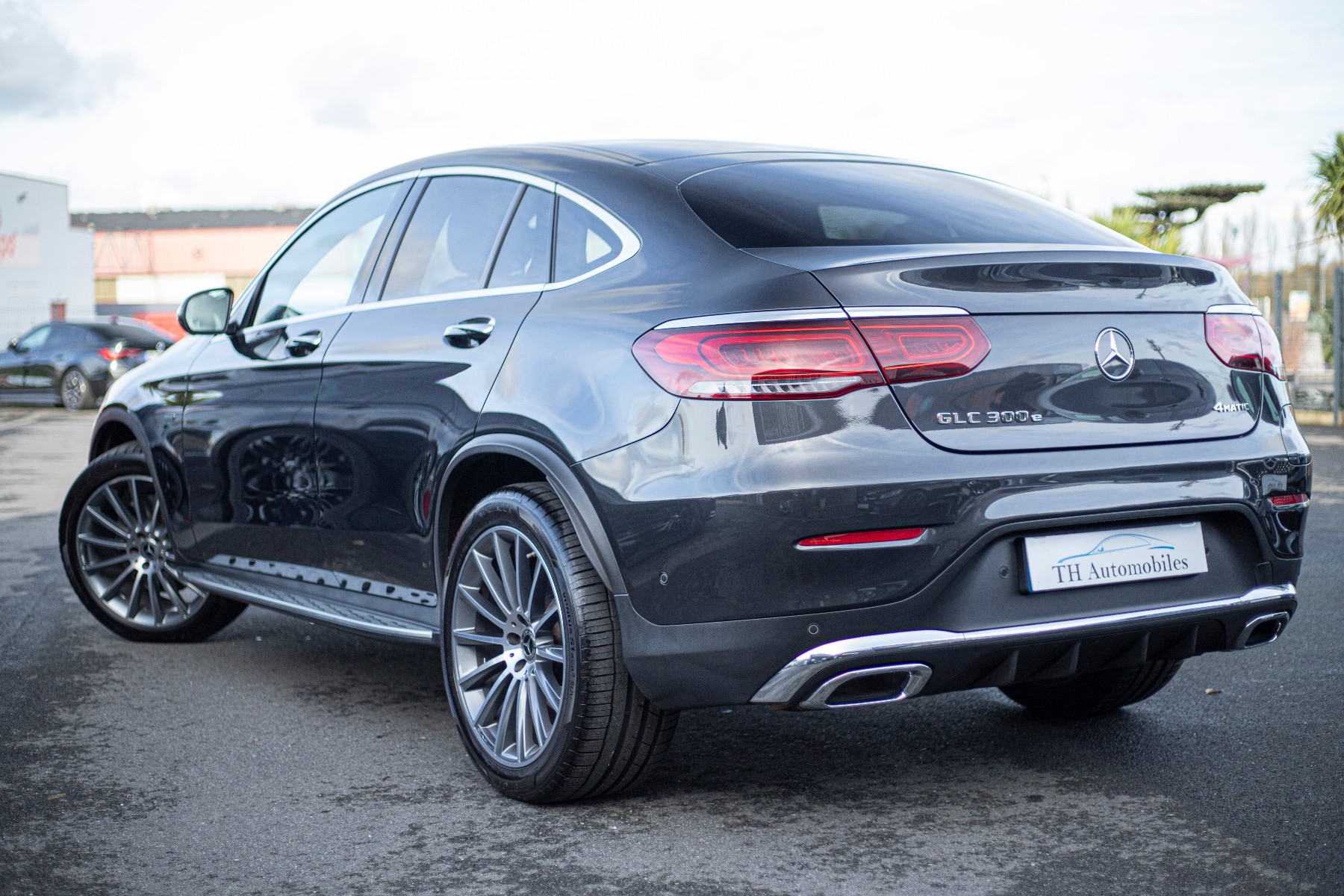 MERCEDES GLC COUPE (2) 300 E 4MATIC AMG LINE 9G-TRONIC