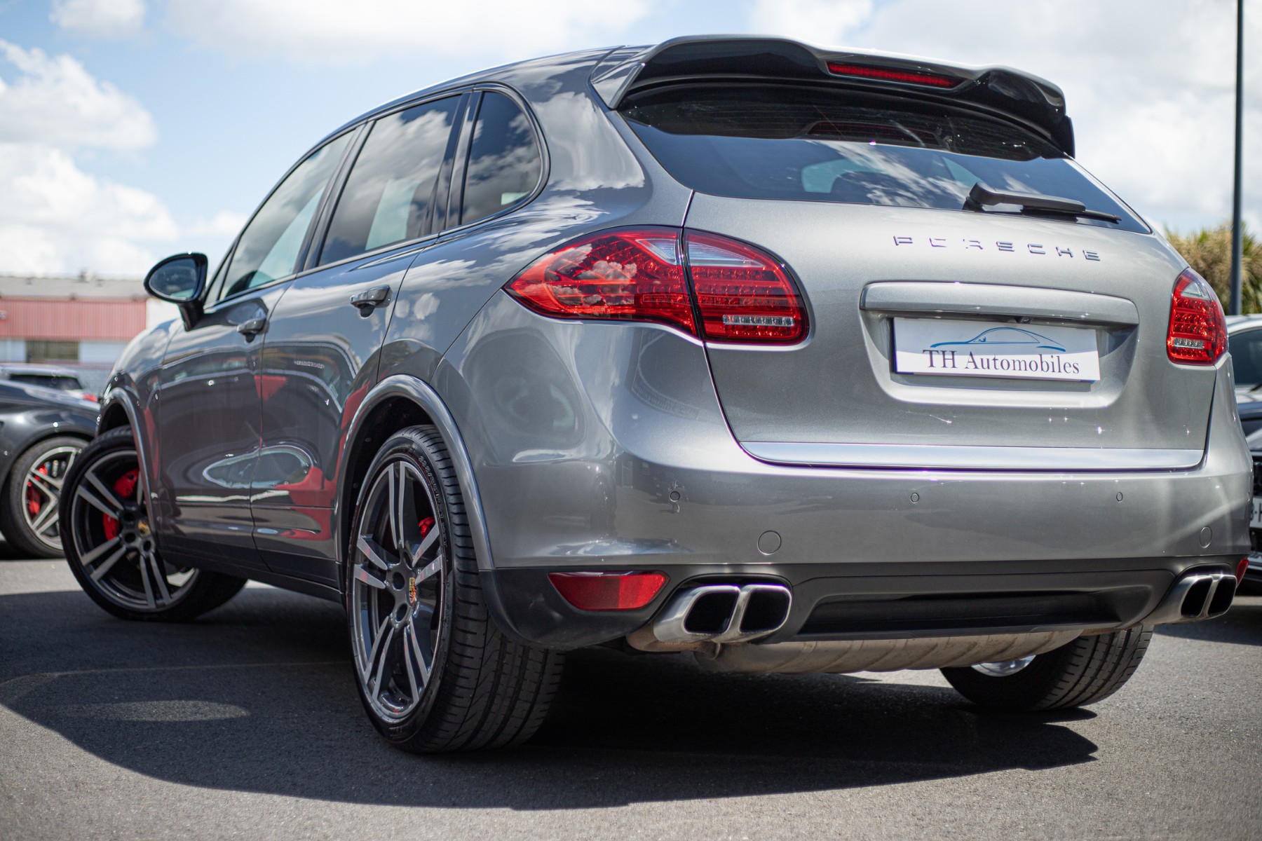 PORSCHE CAYENNE II 4.8 V8 TURBO 550 S TIPTRONIC