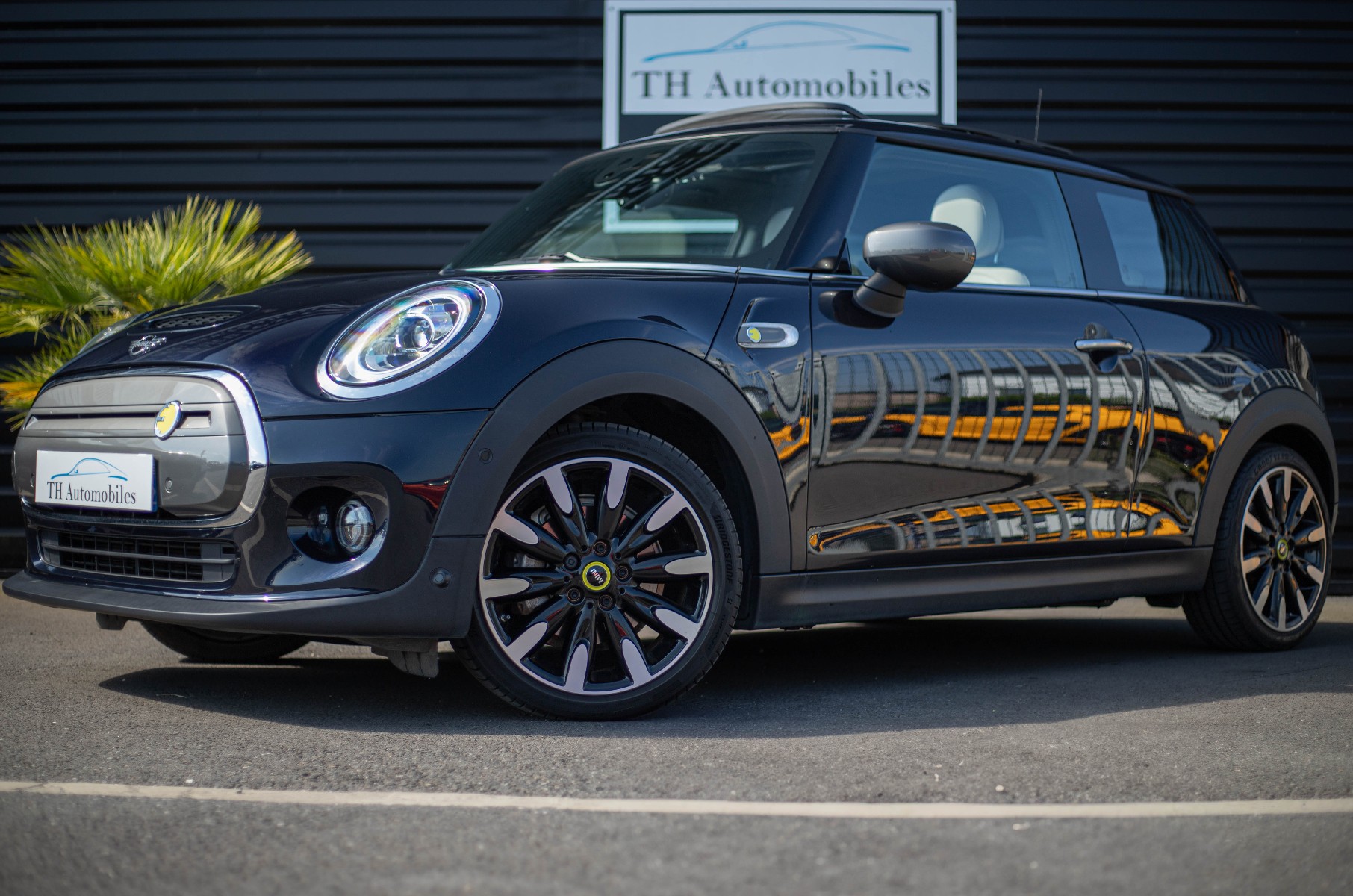 MINI MINI III (F56) 2.0 COOPER 184 SE FINITION YOURS BVA 32.6 KWH