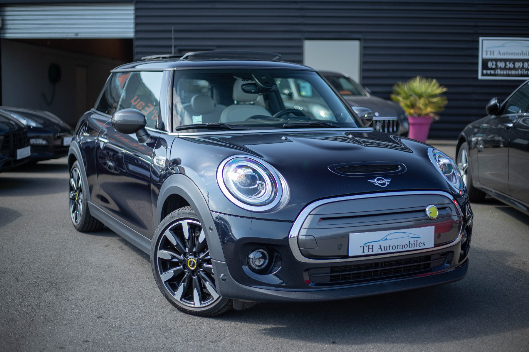 MINI MINI III (F56) 2.0 COOPER 184 SE FINITION YOURS BVA 32.6 KWH