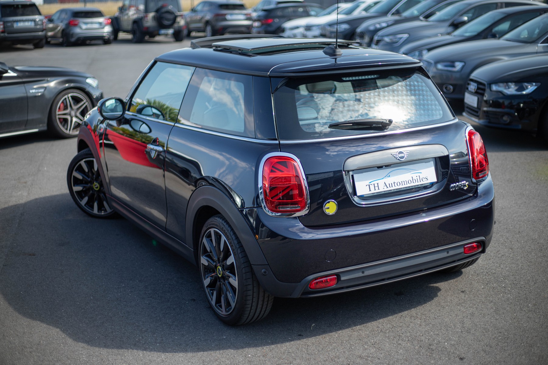 MINI MINI III (F56) 2.0 COOPER 184 SE FINITION YOURS BVA 32.6 KWH