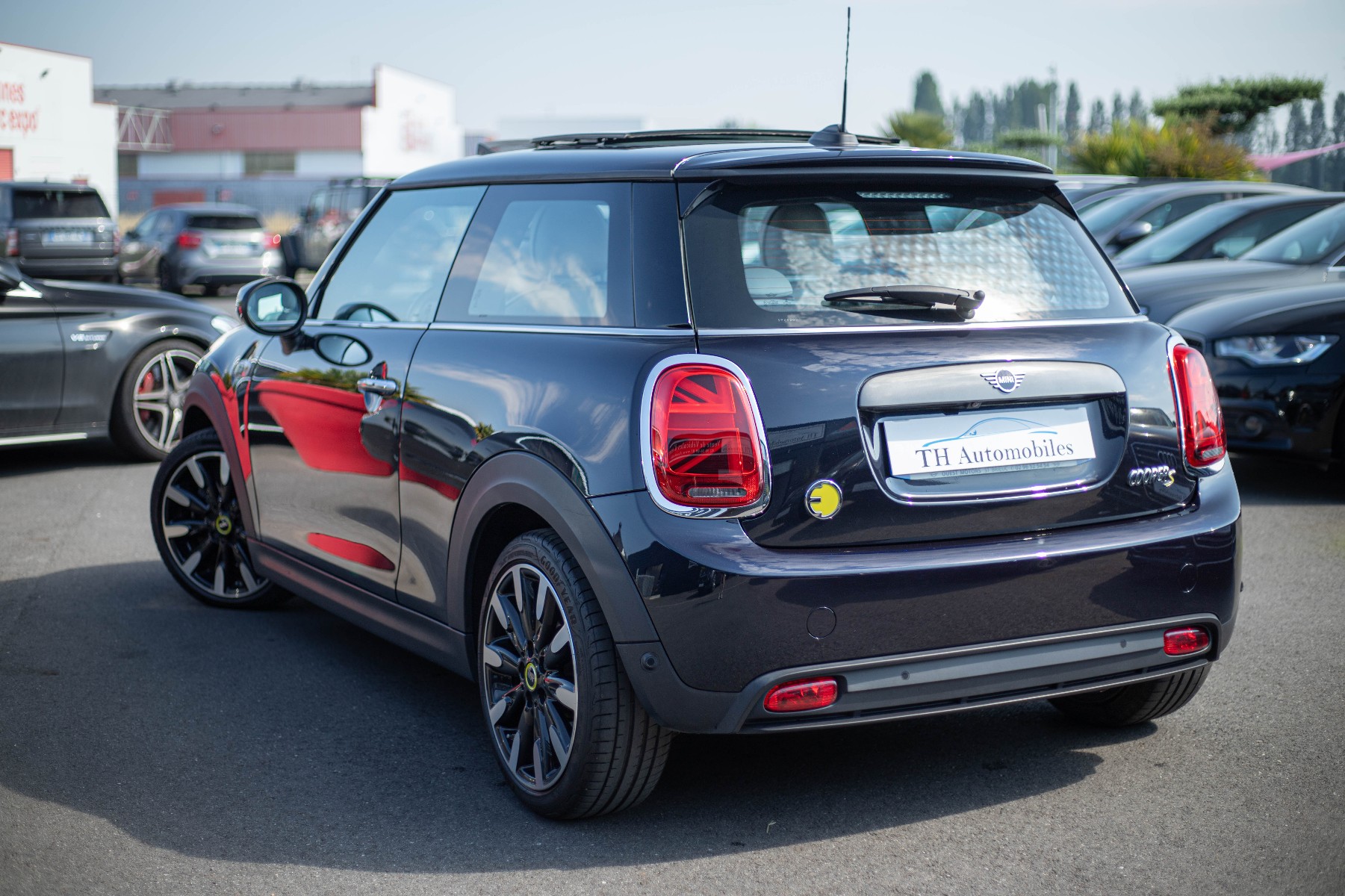 MINI MINI III (F56) 2.0 COOPER 184 SE FINITION YOURS BVA 32.6 KWH