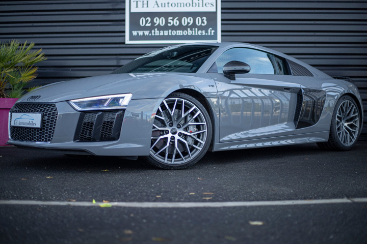 AUDI R8 V10 PLUS 5.2 FSI 610 S TRONIC 7 QUATTRO